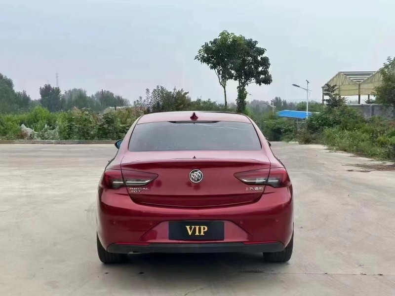 济宁18年别克君威9