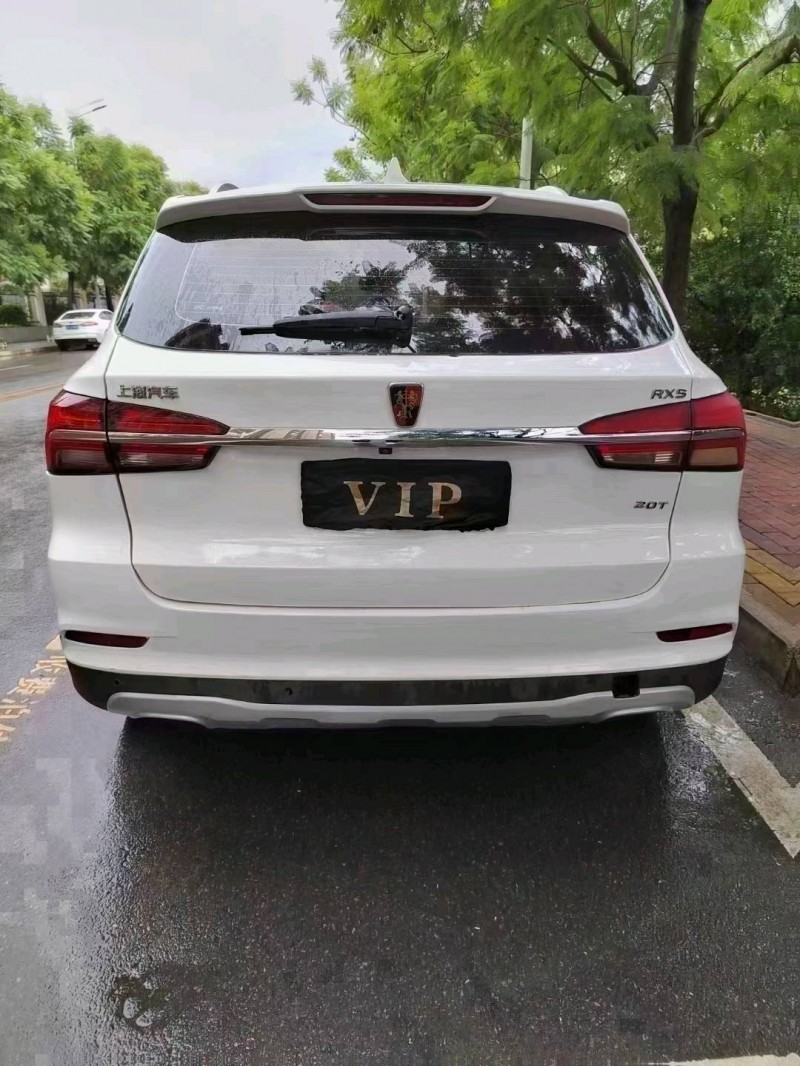 黔西南17年榮威RX54