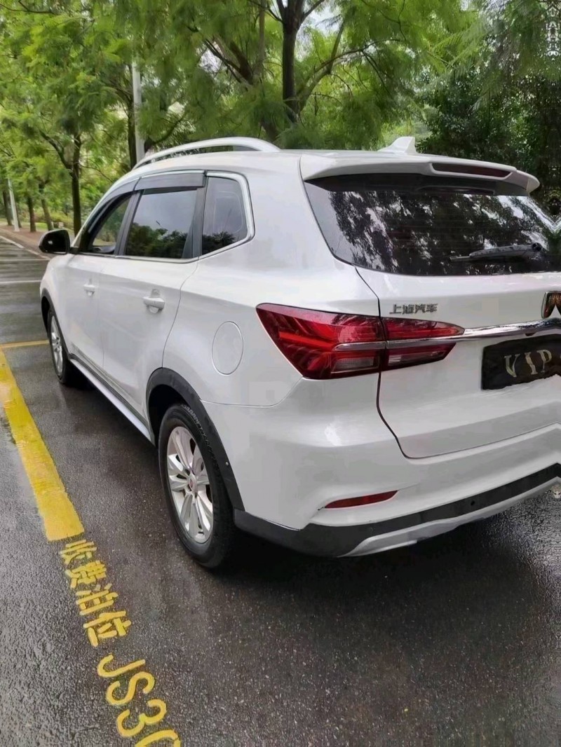 黔西南17年榮威RX55