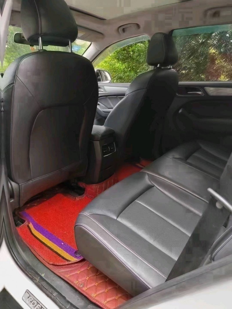 黔西南17年榮威RX57