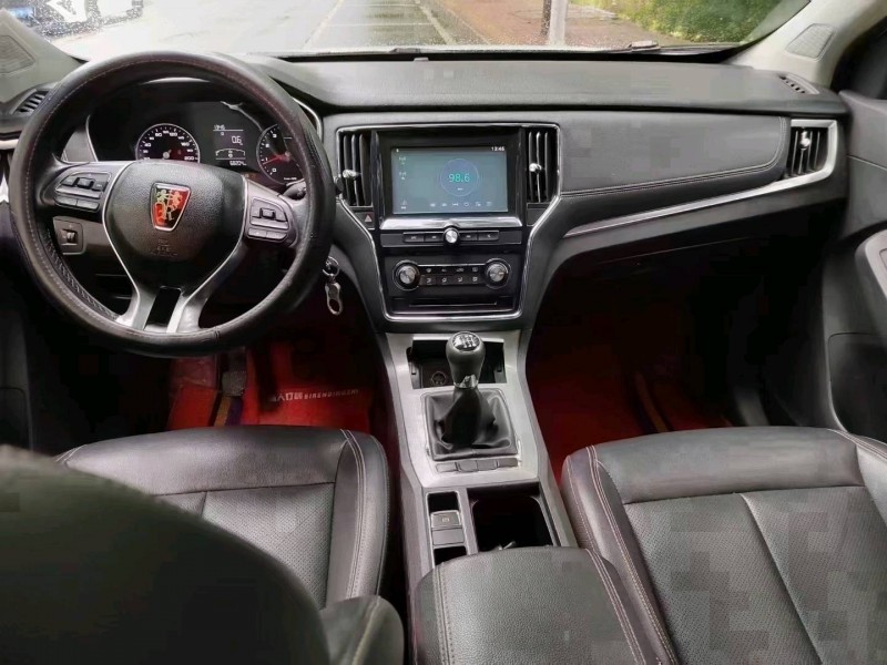 黔西南17年榮威RX58