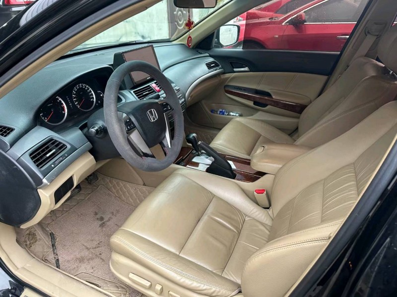 沧州11年本田雅阁5