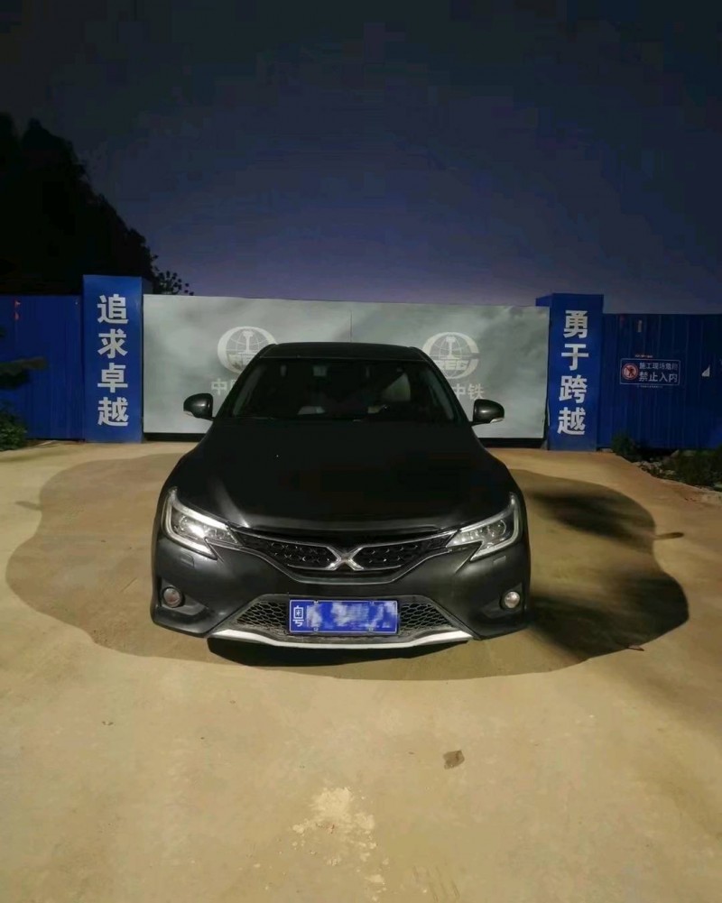 汕头16年丰田锐志1