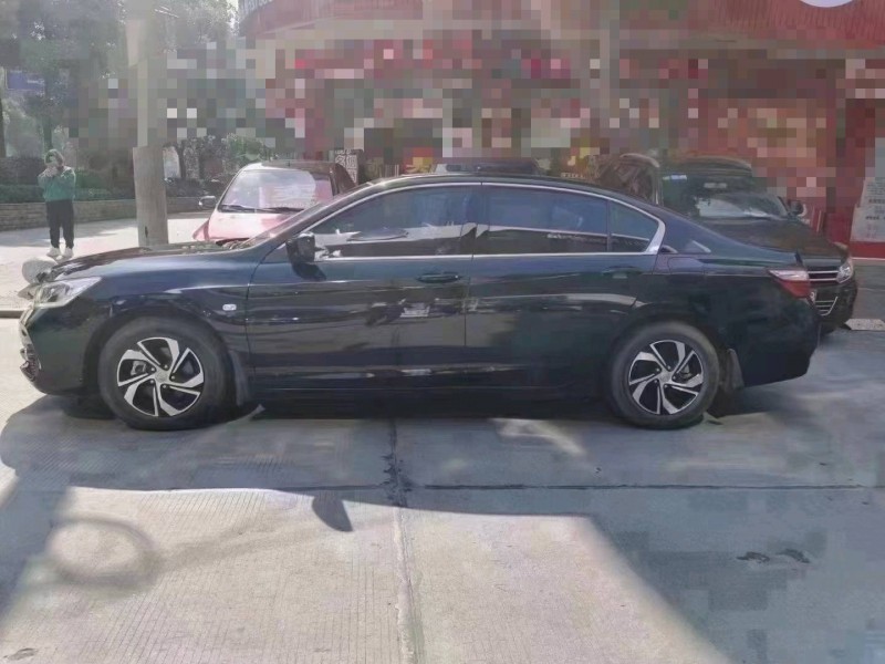 邵阳17年本田雅阁3