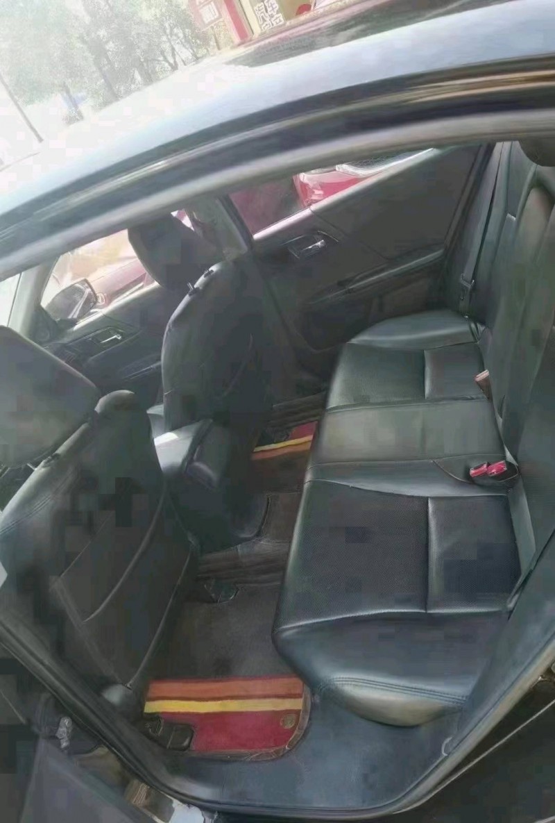 邵阳17年本田雅阁5