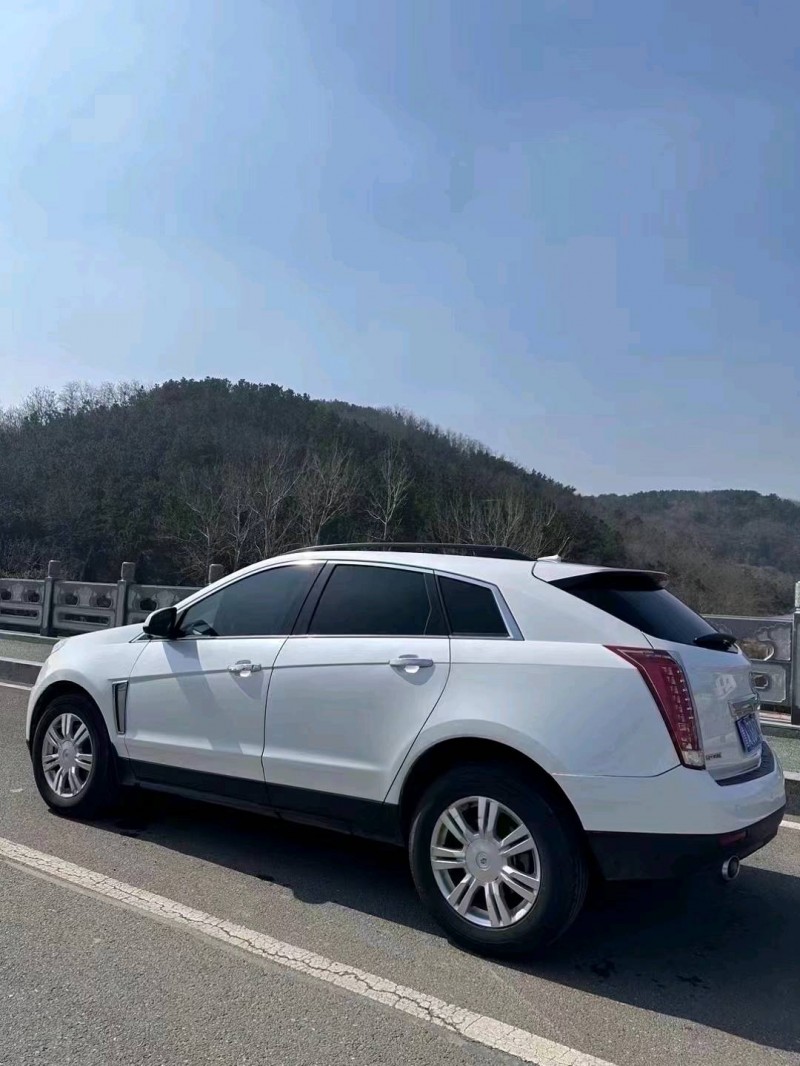 枣庄16年凯迪拉克SRX5