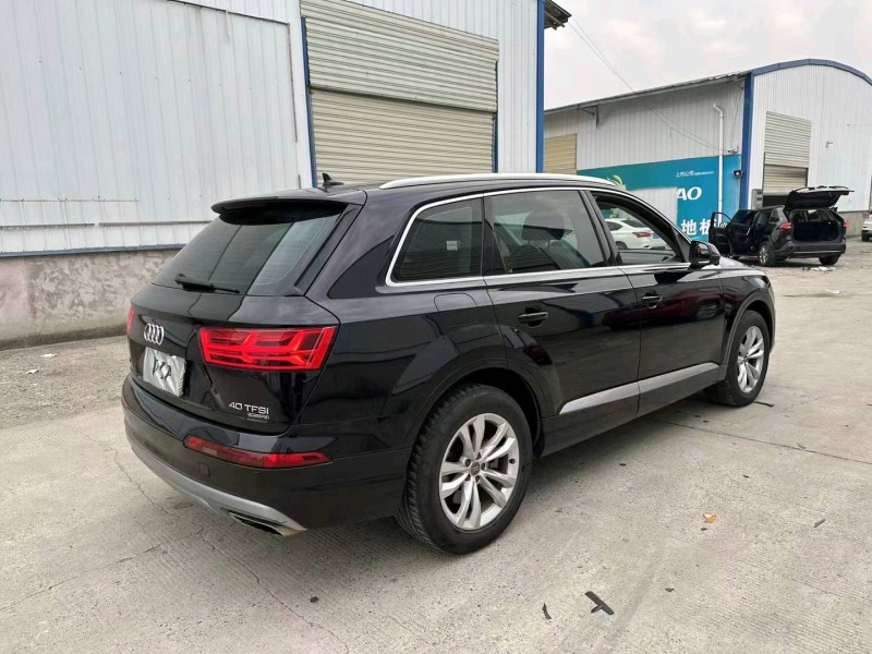 东营17年奥迪Q78