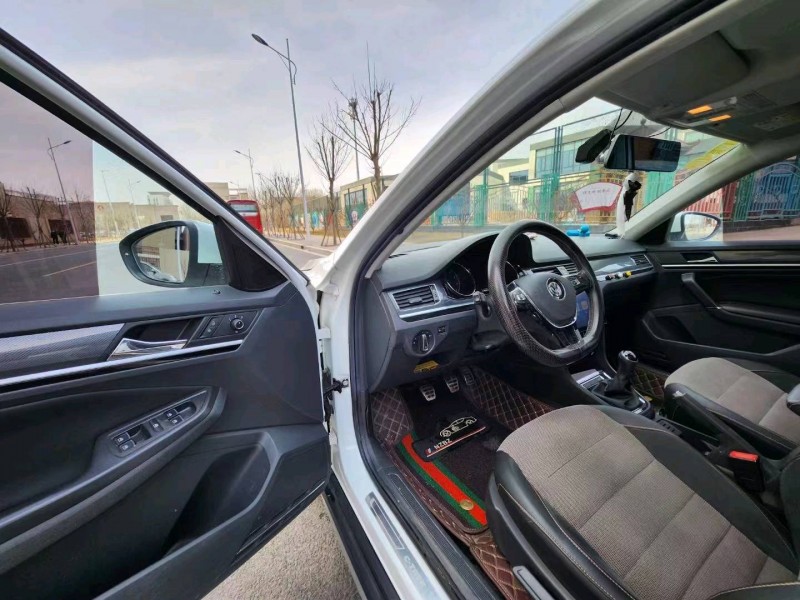 邯郸18年大众蔚领8