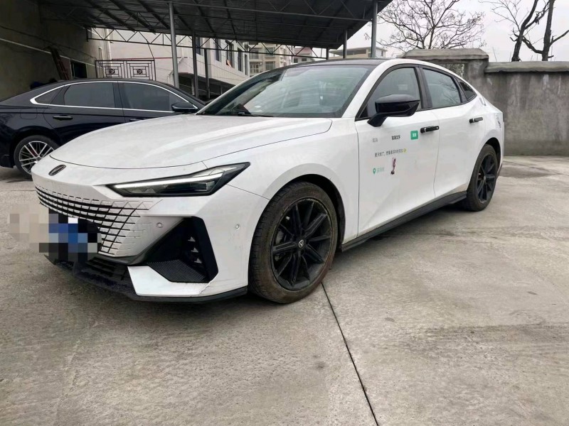 东营22年长安汽车UNI-V8