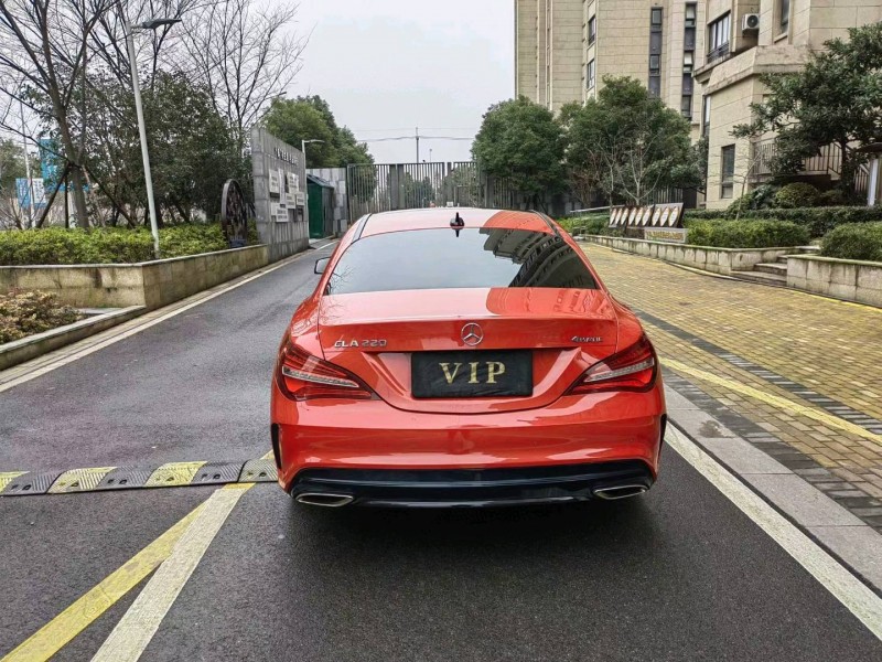 苏州17年奔驰CLA9