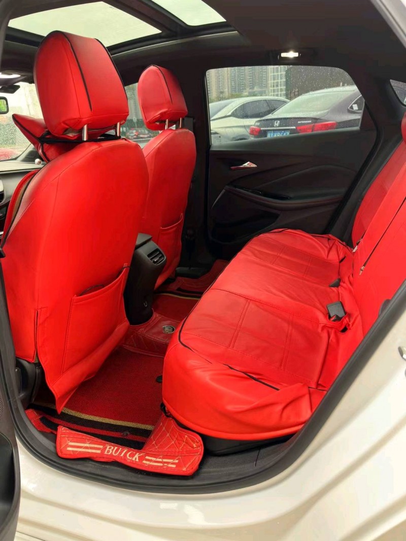 佛山22年别克威朗8