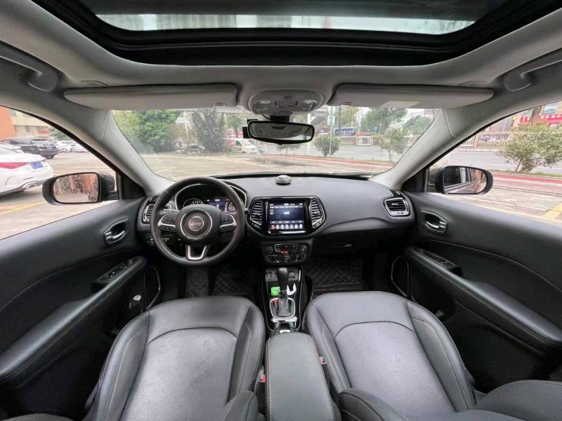 珠海20年Jeep指南者8