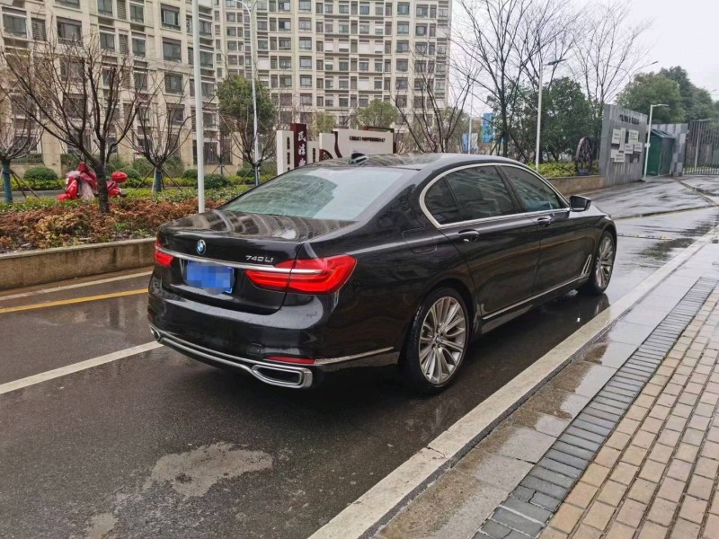 苏州19年宝马7系7