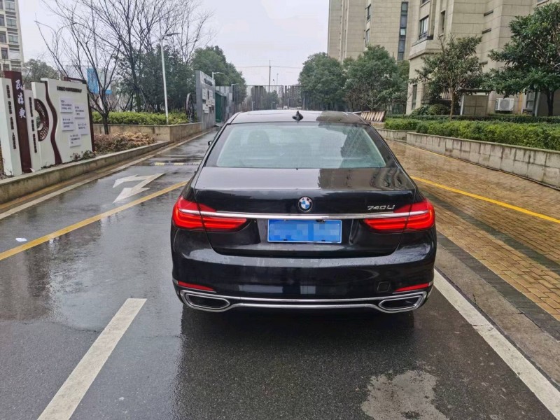 苏州19年宝马7系8