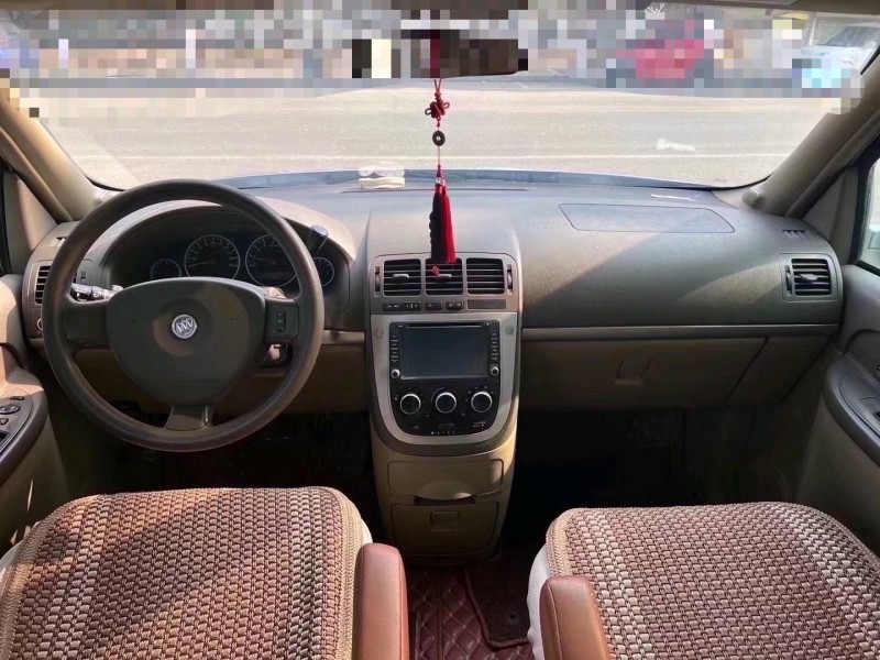 济宁15年别克GL84