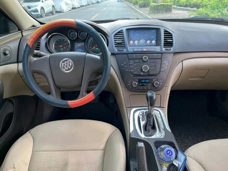 汕头11年别克君威9