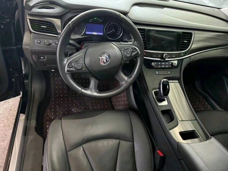 成都23年别克君越5