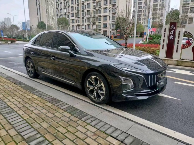 苏州22年红旗E-QM52