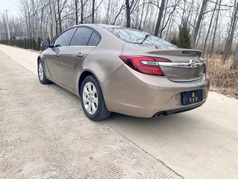 徐州17年别克君威5