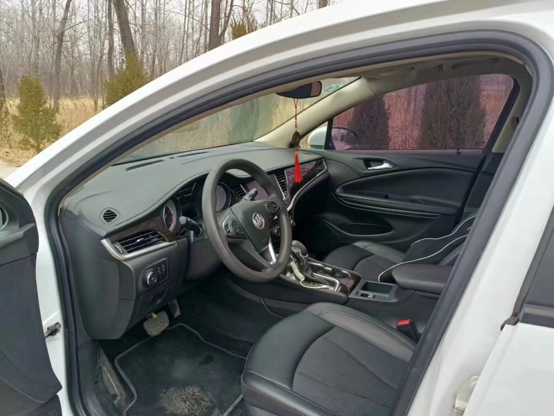 徐州18年别克威朗6