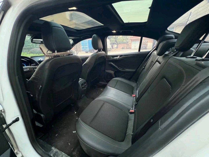 广州22年福特福克斯7