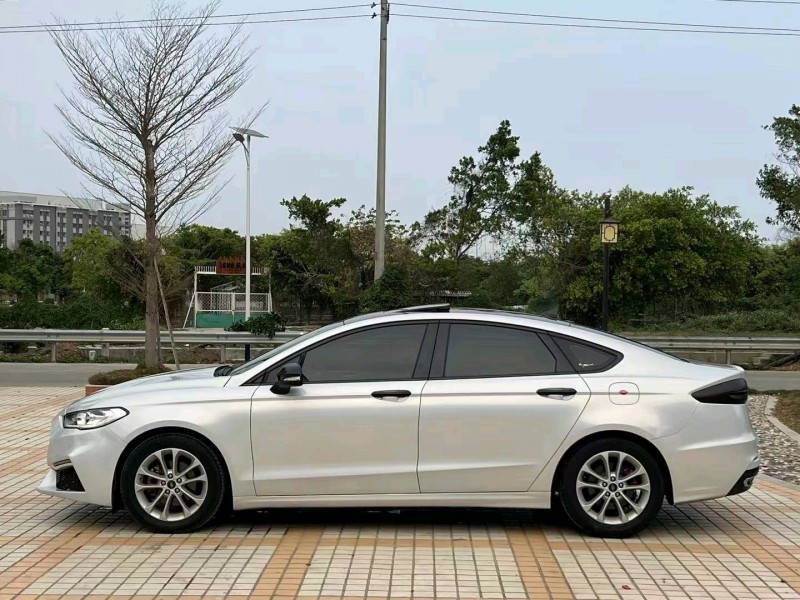 珠海21年福特蒙迪欧2