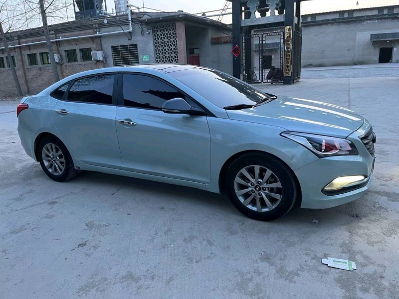 保定15年现代名图3