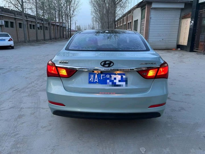 保定15年现代名图9