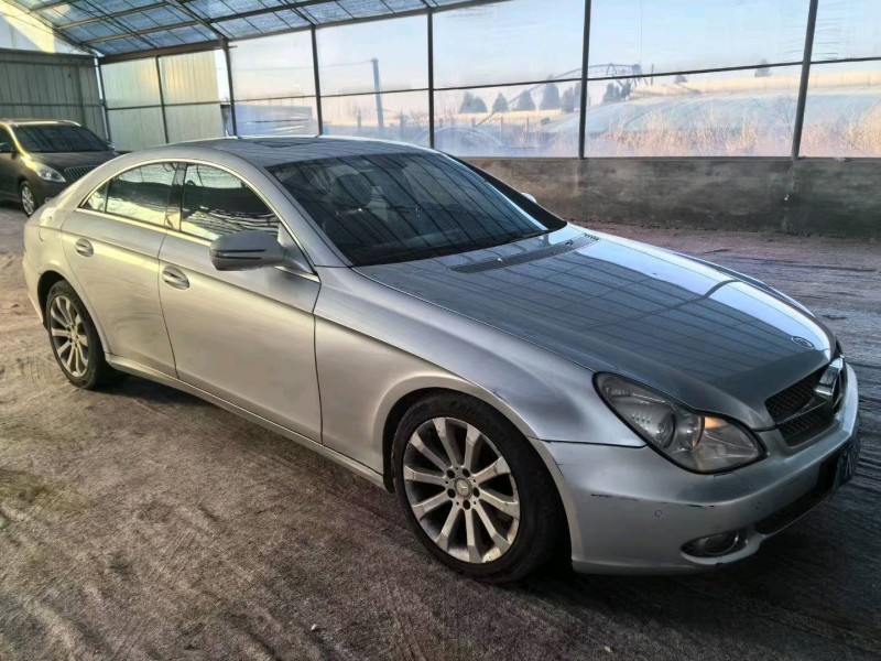 潍坊11年奔驰CLS3