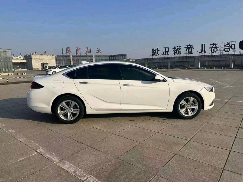 东营19年别克君威8