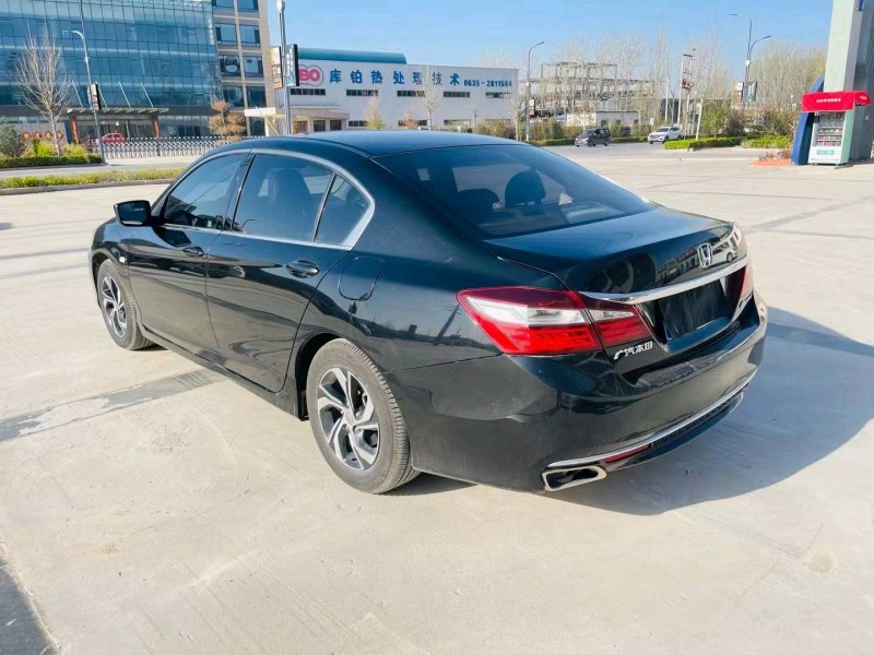 东营17年本田雅阁6