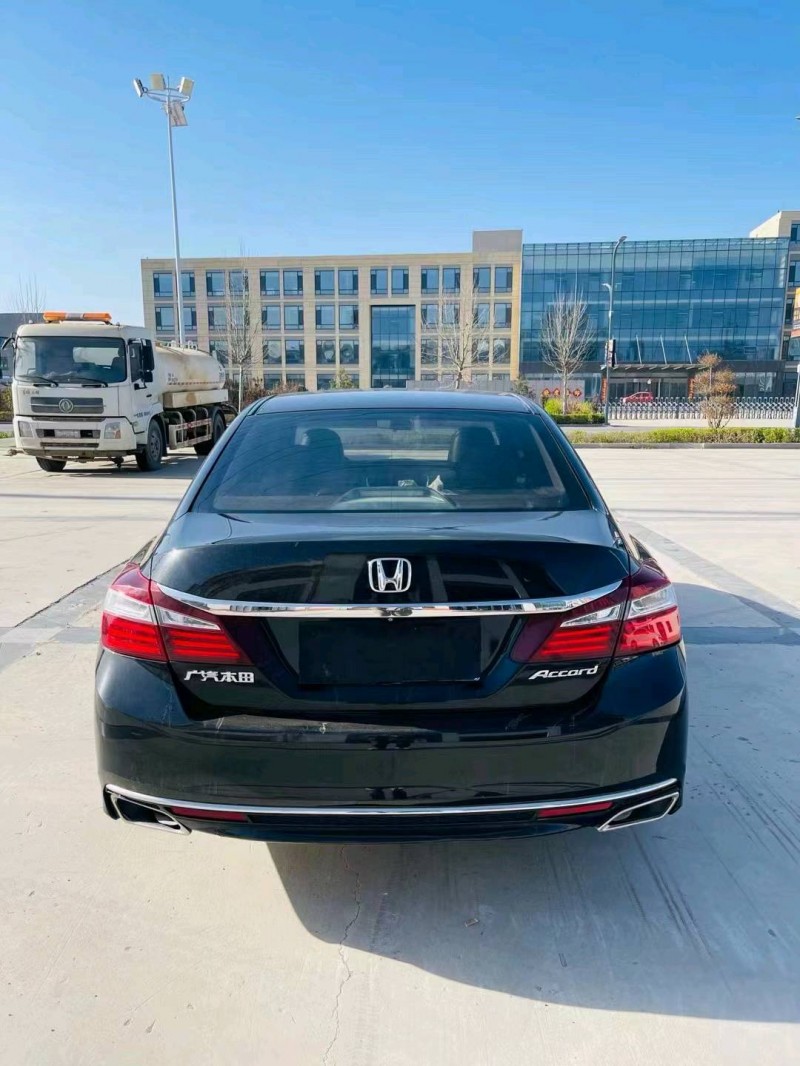 东营17年本田雅阁8