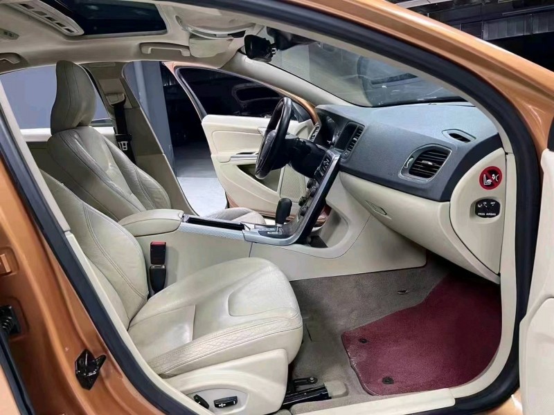 成都12年沃尔沃S60L3