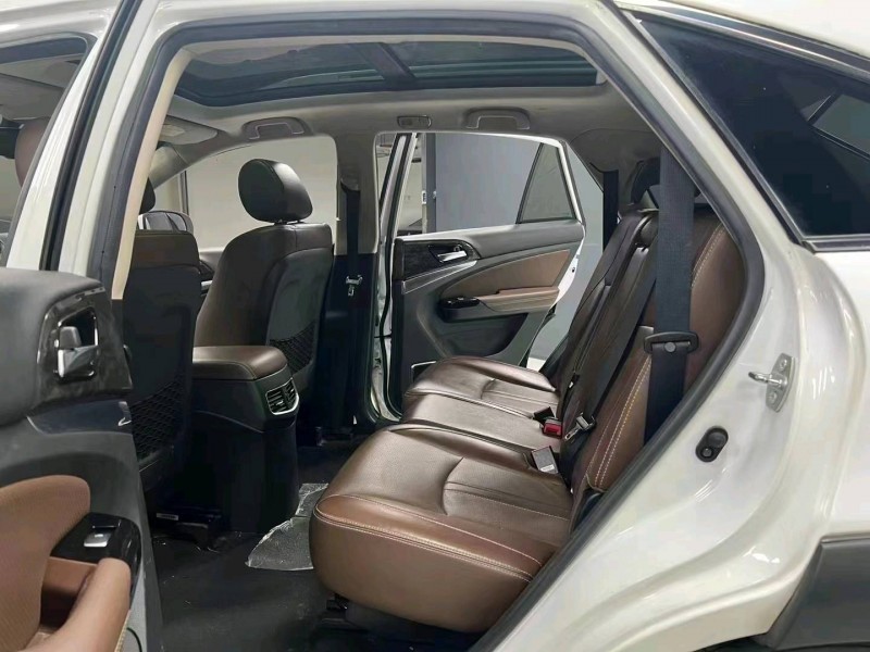 成都16年比亚迪唐7