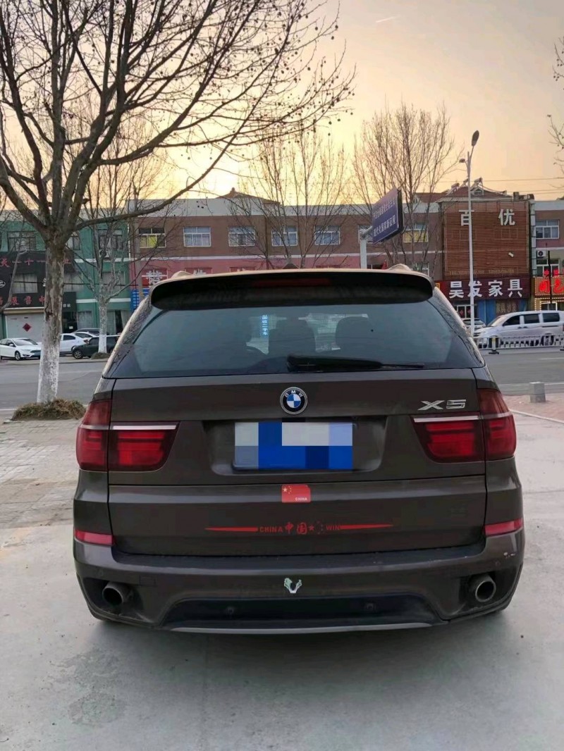 东营13年宝马X57
