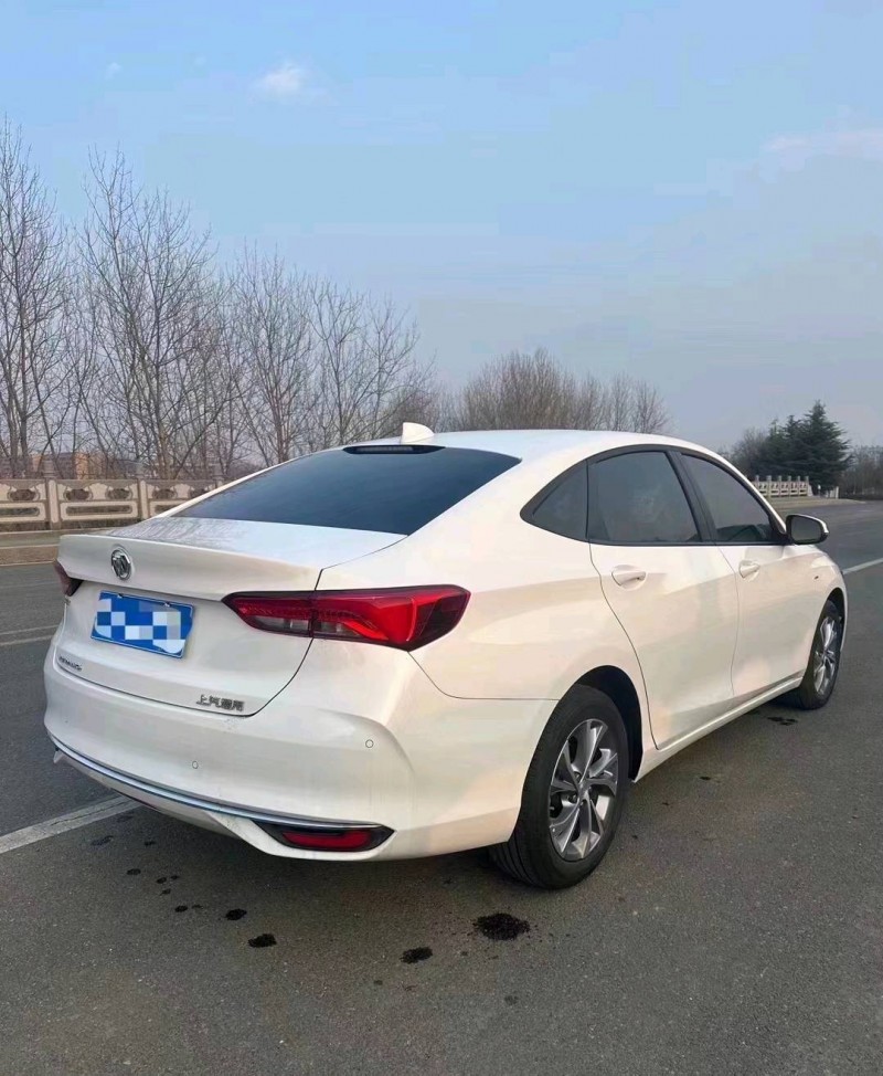 东营23年别克威朗4