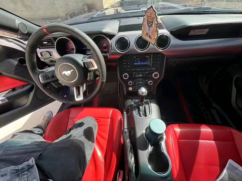 邢台16年福特野马9