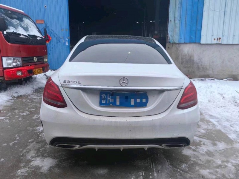 东营18年奔驰C6