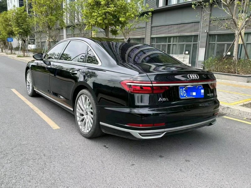 汕头22年奥迪A8L6