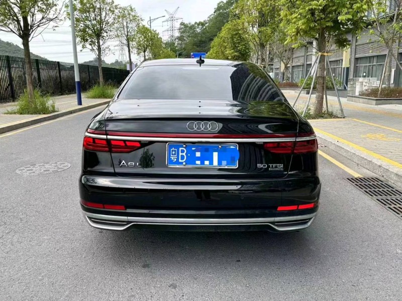 汕头22年奥迪A8L7