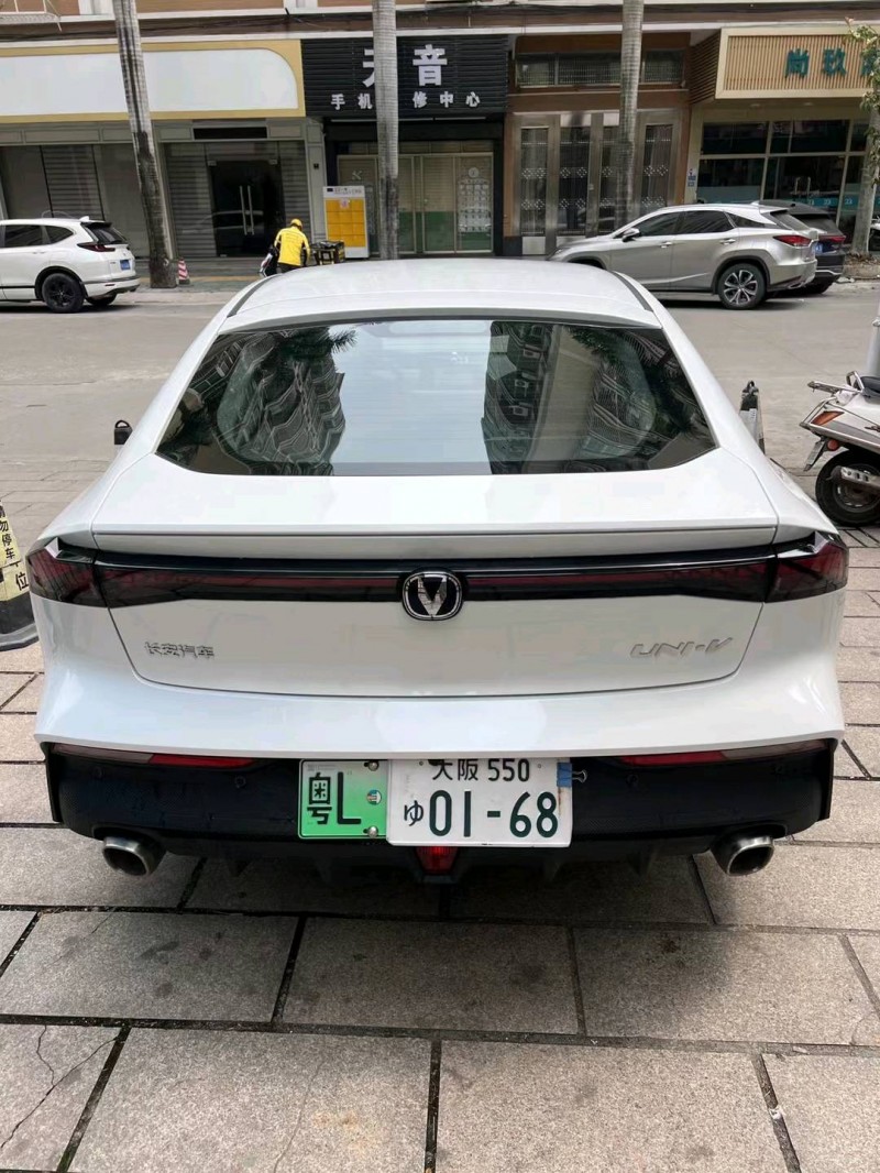 汕头23年长安汽车UNI-V4