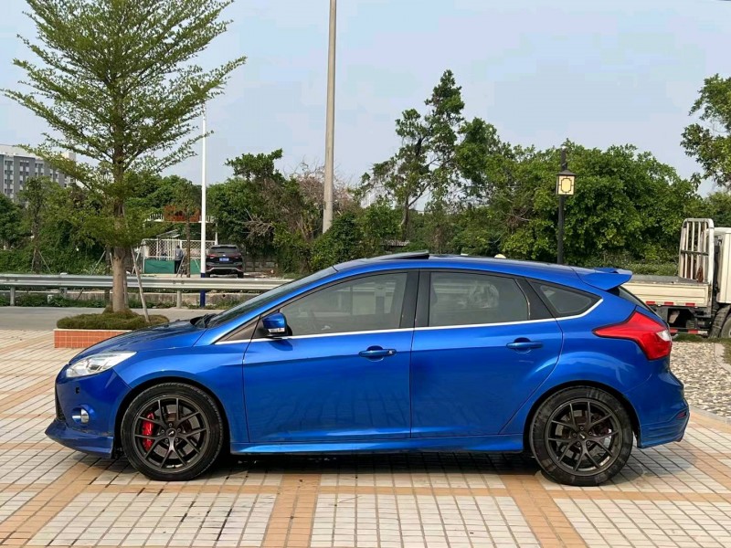 汕头15年福特福克斯2