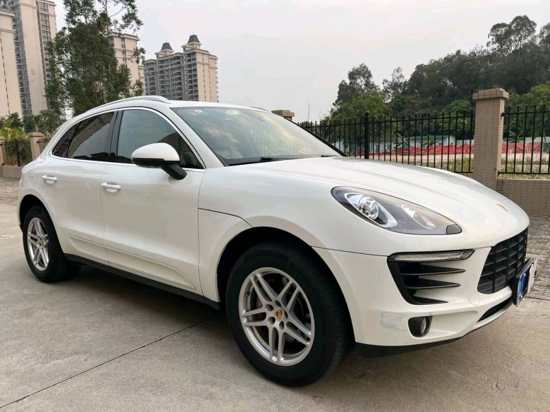 佛山17年保时捷Macan5