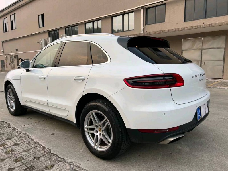佛山17年保时捷Macan6