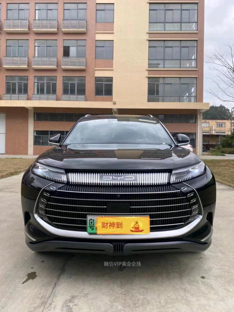 珠海23年比亚迪护卫舰1