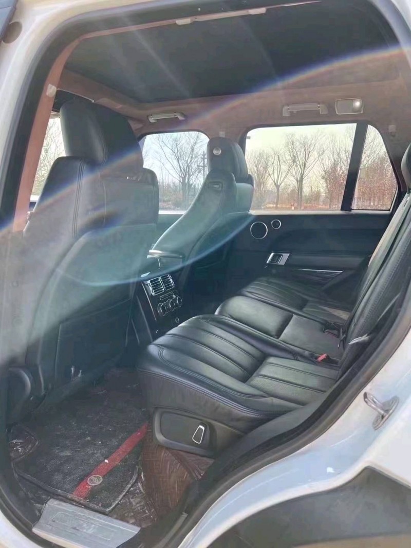 济宁13年路虎揽胜行政4