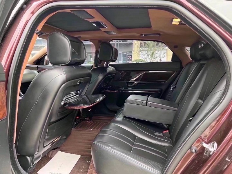 济宁12年捷豹XJ6