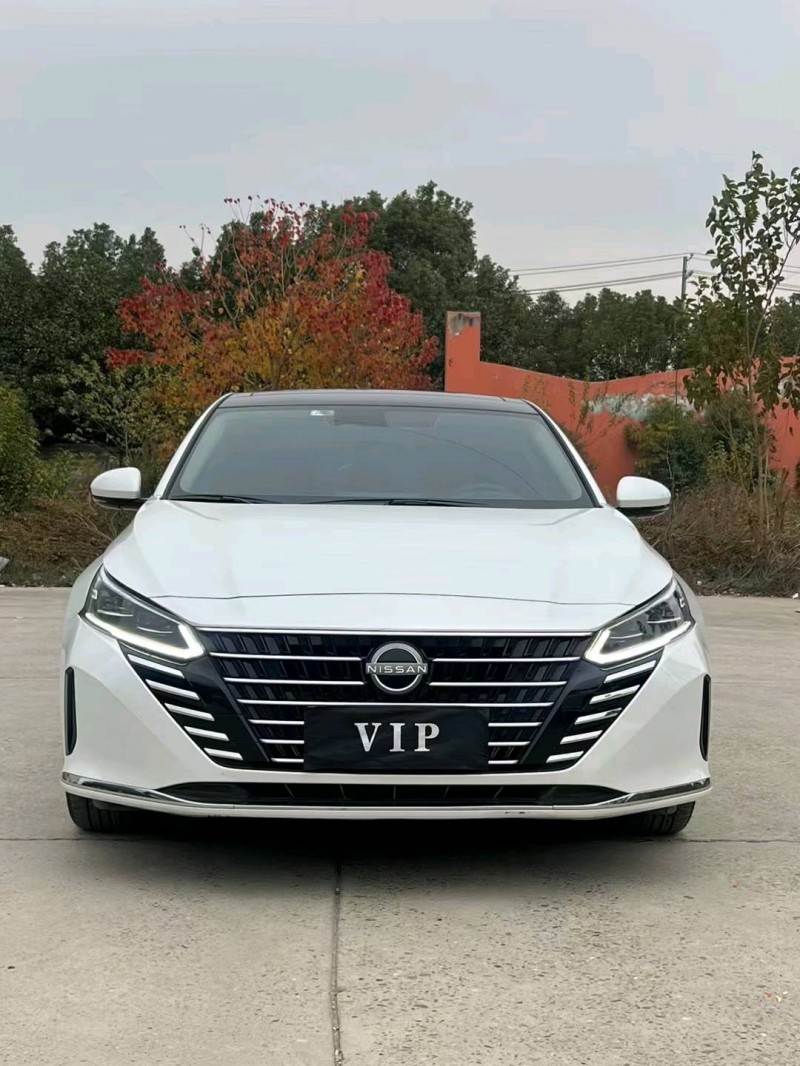 襄陽23年日產天籟1