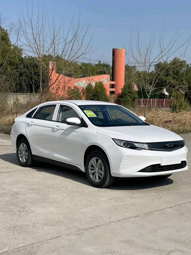 襄陽24年吉利帝豪EV3
