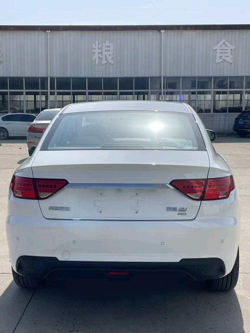 襄陽24年吉利帝豪EV8